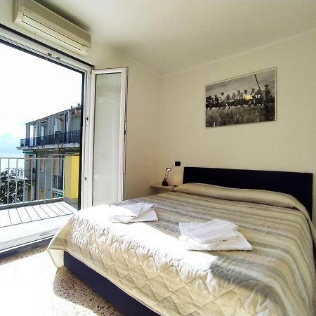 Monia House Sea View Apartment Леванто Екстериор снимка
