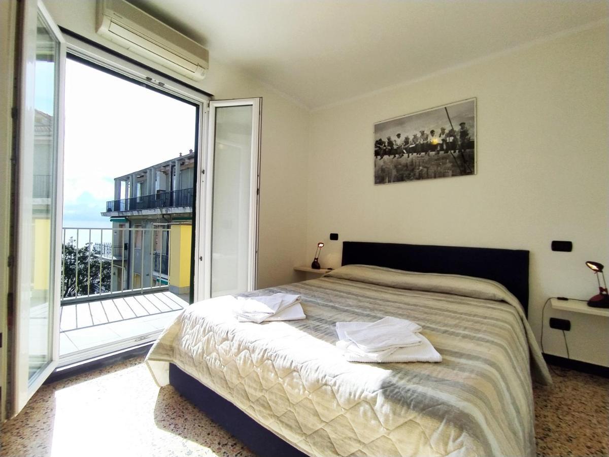 Monia House Sea View Apartment Леванто Екстериор снимка
